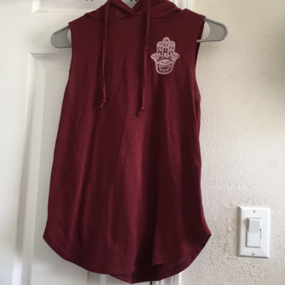 long tank top wit a hoodie and strings